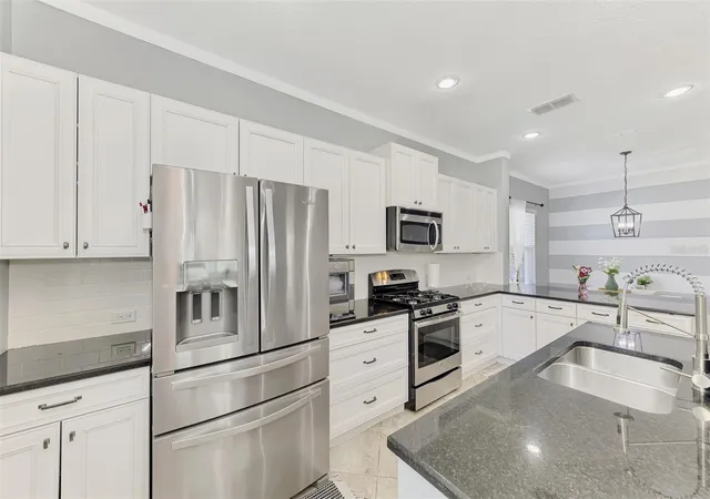Photo 2 of Single family home for sale at 5008 Mission Park Ln, Bradenton, FL 34211 | MLS# A4690189 | Listing updated on 2026-09-17