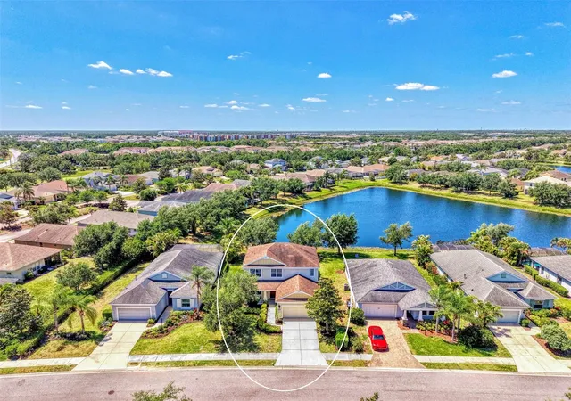 Photo 3 of Single family home for sale at 5008 Mission Park Ln, Bradenton, FL 34211 | MLS# A4690189 | Listing updated on 2026-09-17