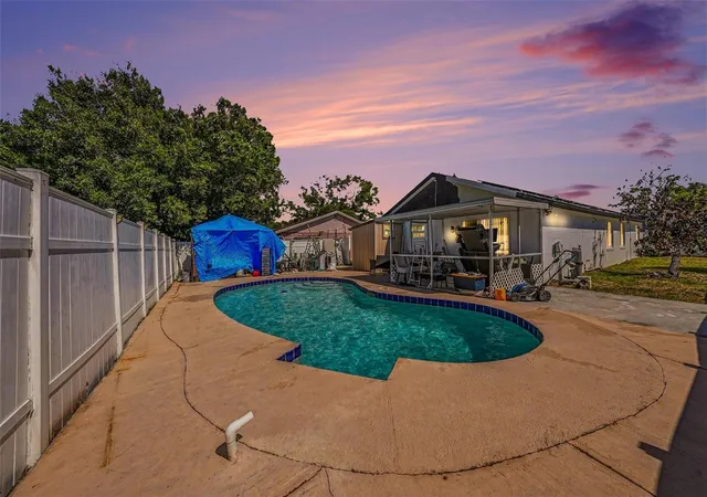 Photo 2 of Single family home for sale at 10119 Chimney Hl Ct, Tampa, FL 33615 | MLS# TB8498491 | Listing updated on 2026-09-16