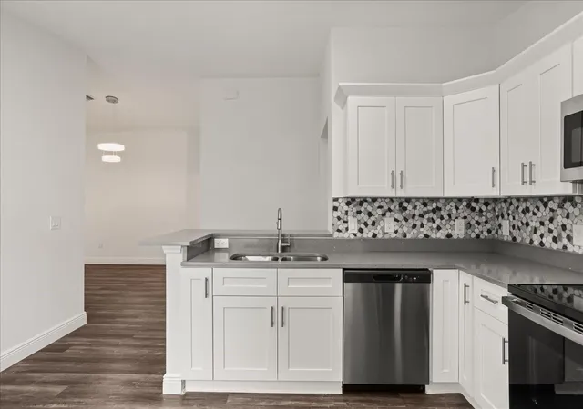 Photo 4 of Single family home for sale at 706 Beecher St, Leesburg, FL 34748 | MLS# G5111173 | Listing updated on 2026-09-17