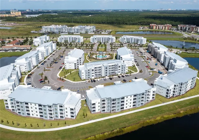 Photo 4 of Condo for sale at 3161 Paradox Cir # 108, Kissimmee, FL 34746 | MLS# S5148146 | Listing updated on 2026-09-16