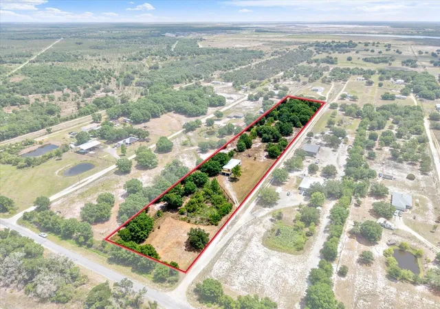 Photo 2 of Sale Pending at 464 Logue Rd, Myakka City, FL 34251 | MLS# A4690776 | Listing updated on 2026-10-03