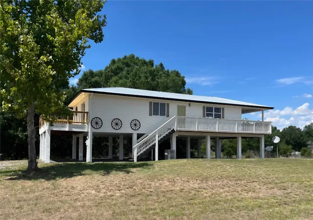 Photo 3 of Sale Pending at 464 Logue Rd, Myakka City, FL 34251 | MLS# A4690776 | Listing updated on 2026-10-03