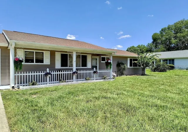 Photo 3 of Single family home for sale at 10820 SW 87th Terrace, Ocala, FL 34481 | MLS# OM723247 | Listing updated on 2026-09-16