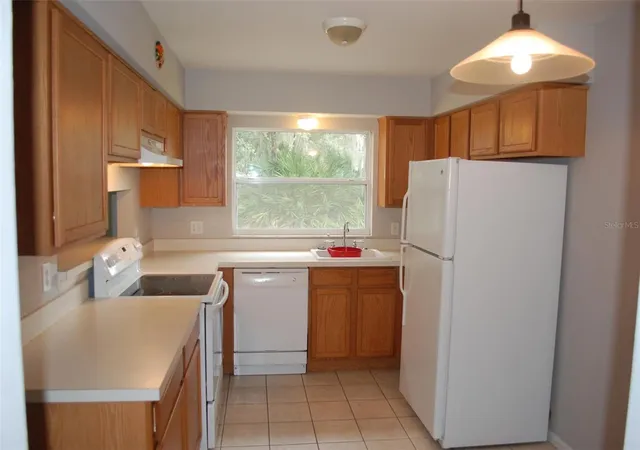 Photo 3 of Single family home for sale at 2887 N Bermuda Ave, Apopka, FL 32703 | MLS# O6401469 | Listing updated on 2026-09-17