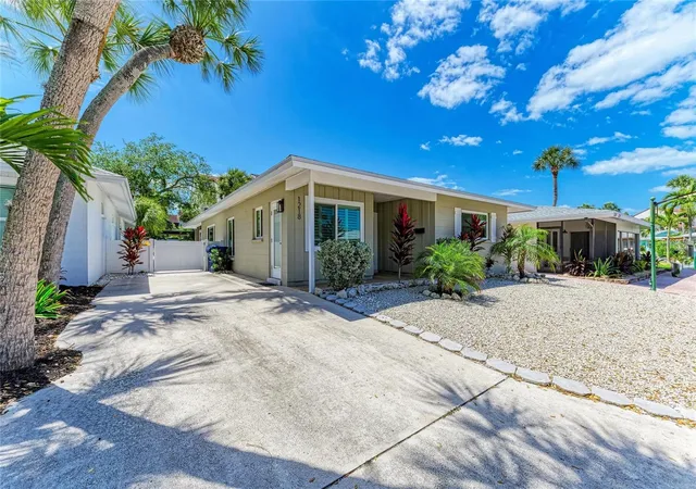 Photo 3 of Condo for sale at 1218 Moonmist Cir #S2, Sarasota, FL 34242 | MLS# A4691272 | Listing updated on 2026-09-30