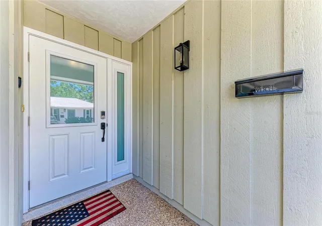 Listing Photo 4 - Condo for sale in building located at 1218 Moonmist Cir, SARASOTA, FL 34242 - Unit #S2
