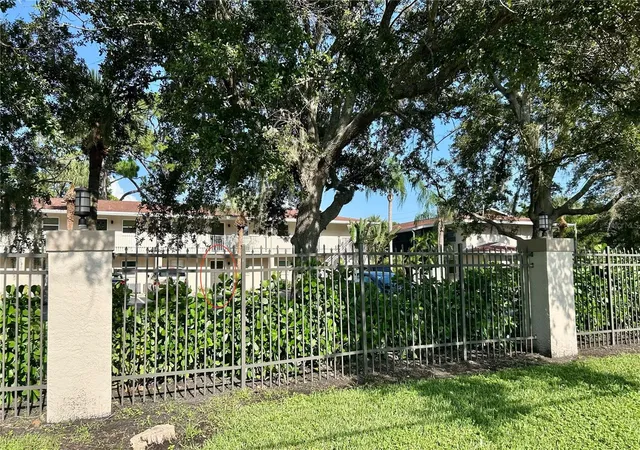 Condo for sale at 972 La Costa Cir #3, SARASOTA, FL 34237 | MLS# A4691419