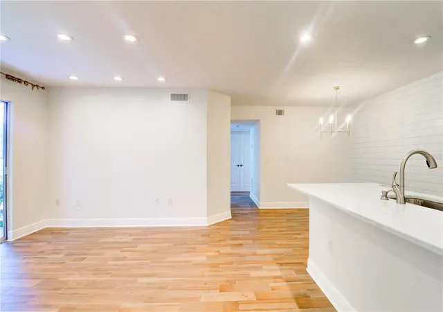 Photo 3 of Condo for sale at 9481 Highland Oak Dr #1001, Tampa, FL 33647 | MLS# TB8502076 | Listing updated on 2026-10-01