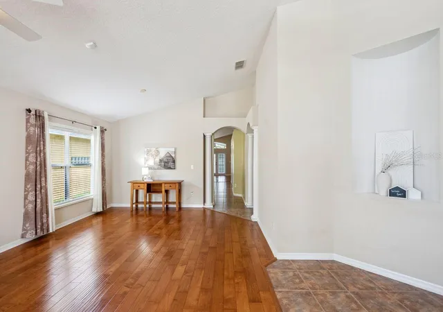 Photo 3 of Single family home for sale at 5345 Los Palma Vista Dr, Orlando, FL 32837 | MLS# O6402698 | Listing updated on 2026-09-30