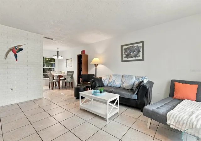 Listing Photo 4 - Condo for sale in building located at 4001 Groveland Ave, SARASOTA, FL 34231