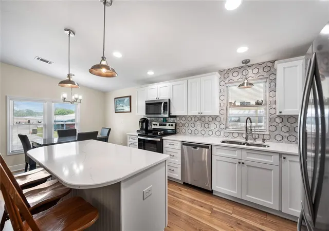 Photo 1 of Manufactured home for sale at 1502 Longbow Dr, Lakeland, FL 33810 | MLS# L4961474 | Listing updated on 2026-09-23
