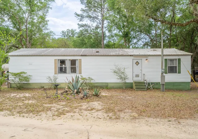 Photo 3 of Sale Pending at 21220 E Highway 316, Fort Mc Coy, FL 32134 | MLS# OM723981 | Listing updated on 2026-09-16