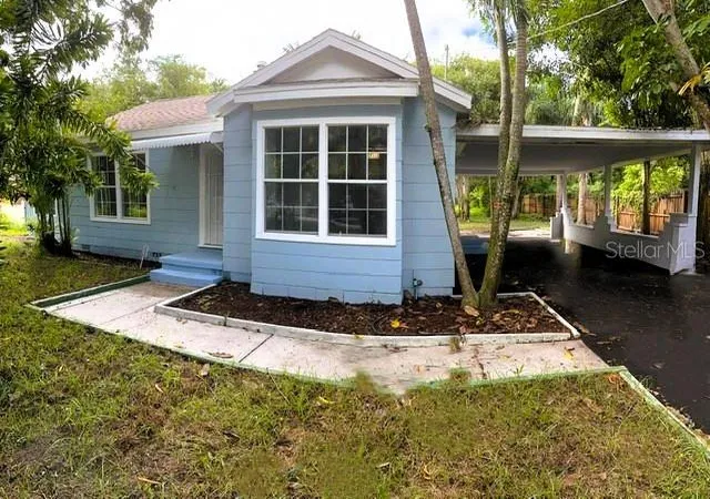 Photo 1 of Single family home for sale at 1714 2nd Avenue E, Bradenton, FL 34208 | MLS# TB8505007 | Listing updated on 2026-10-09
