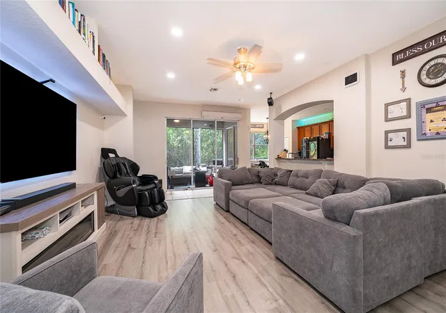 Photo 3 of Single family home for sale at 9808 Bennington Chase Dr, Orlando, FL 32829 | MLS# O6405715 | Listing updated on 2026-09-17