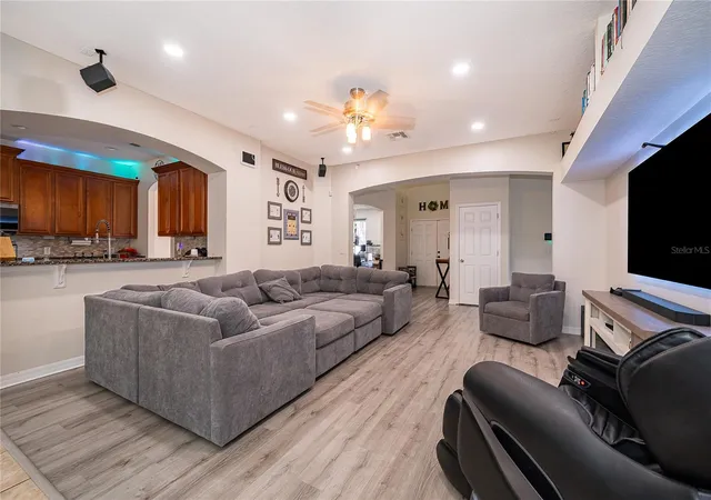 Photo 3 of Single family home for sale at 9808 Bennington Chase Dr, Orlando, FL 32829 | MLS# O6405715 | Listing updated on 2026-09-17