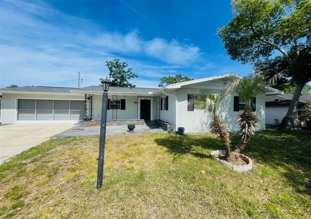 Photo 2 of Single family home for sale at 999 Eleanor Ave, Deltona, FL 32725 | MLS# R4911238 | Listing updated on 2026-09-16