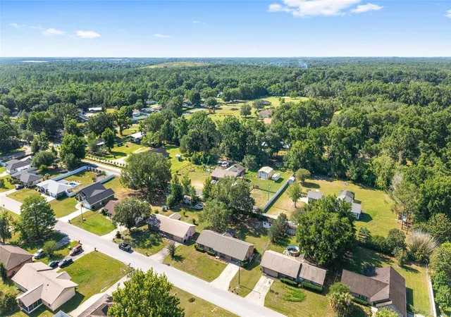 Photo 3 of Single family home for sale at 4008 SE 61 Place, Ocala, FL 34480 | MLS# OM724421 | Listing updated on 2026-09-16