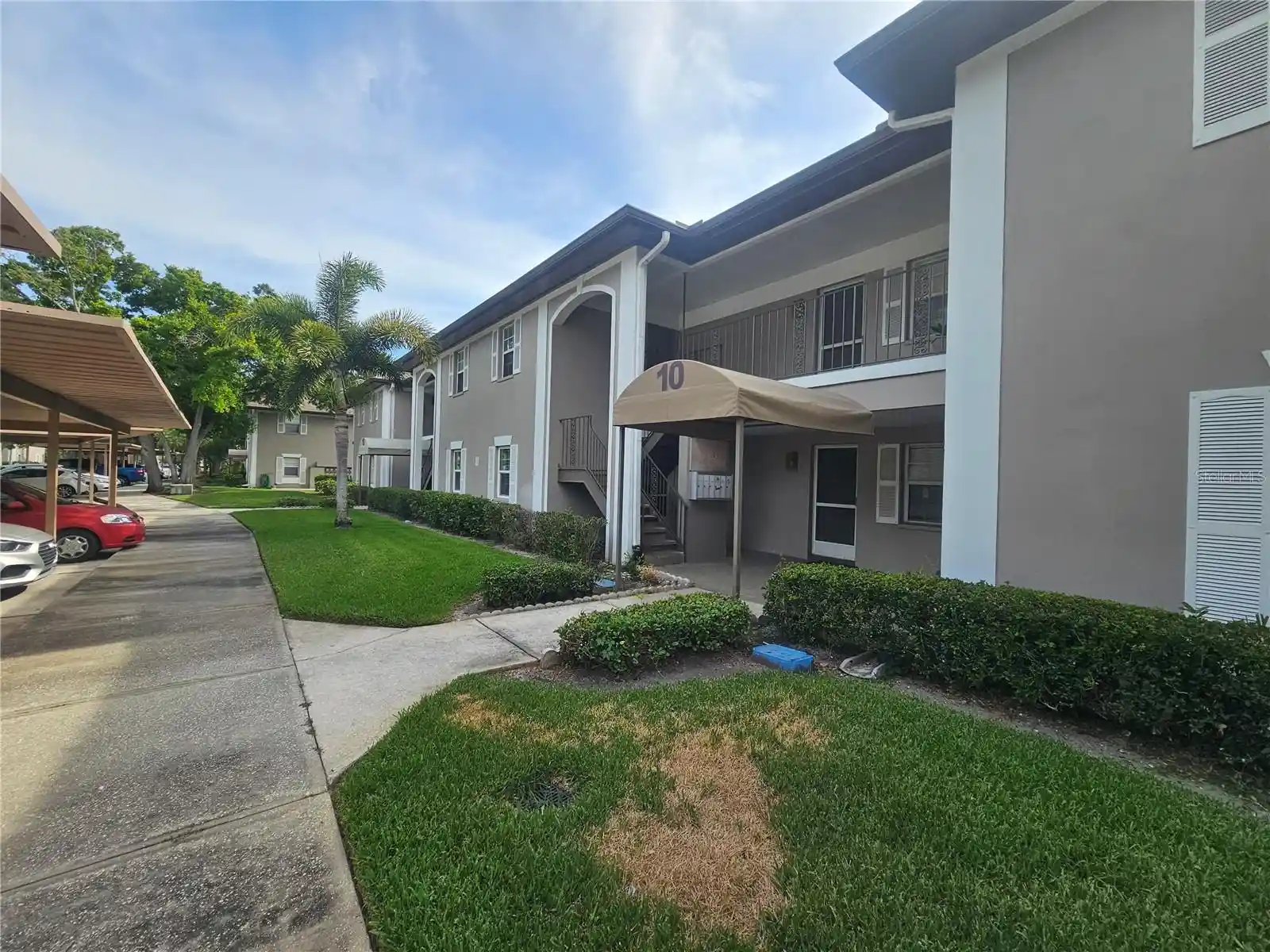 Listing Photo 2 - Condo for sale in 5265 E Bay Dr located at 5265 E Bay Dr, Clearwater, FL 33764 - Unit #1013