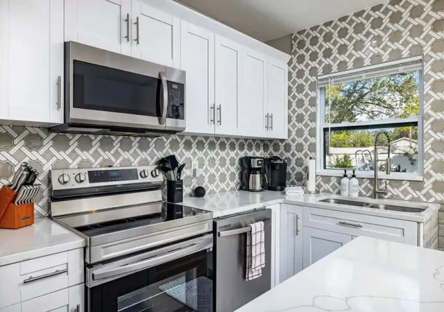 Photo 3 of Single family home for sale at 1000 8th Avenue Sw, Largo, FL 33770 | MLS# TB8507993 | Listing updated on 2026-09-17