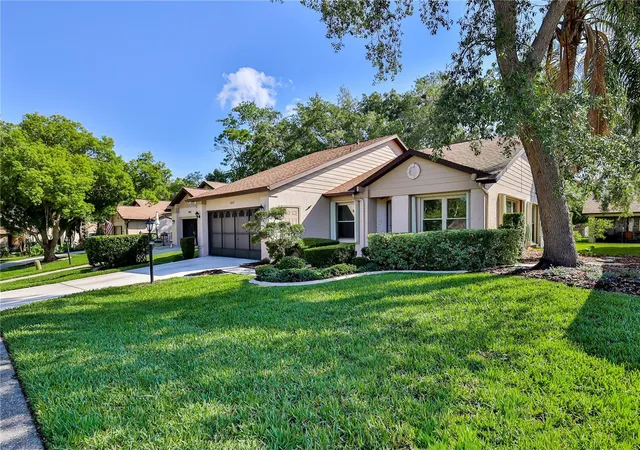 Photo 3 of Single family home for sale at 2662 Appleleaf Ct, Spring Hill, FL 34606 | MLS# W7885714 | Listing updated on 2026-09-28
