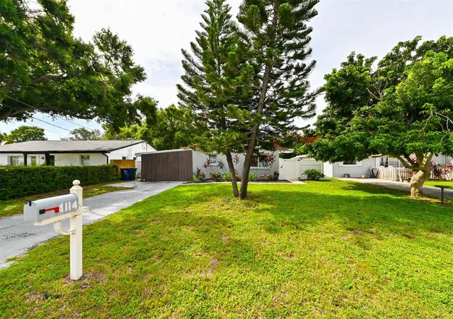 Photo 1 of Single family home for sale at 4114 W Olive St, Tampa, FL 33616 | MLS# TB8508512 | Listing updated on 2026-09-16
