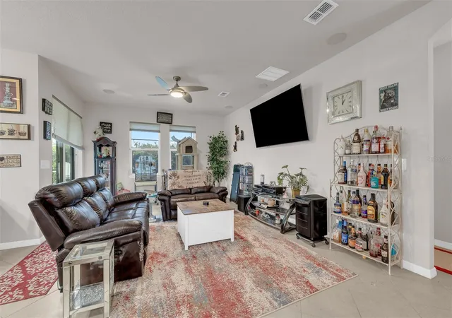 Photo 4 of Single family home for sale at 980 Glazebrook Loop, Orange City, FL 32763 | MLS# O6407903 | Listing updated on 2026-09-25