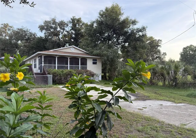 Single family home for sale at 38932 Central Ave, Zephyrhills, FL 33540 | MLS# A4693634 | Listing updated on 2026-09-18