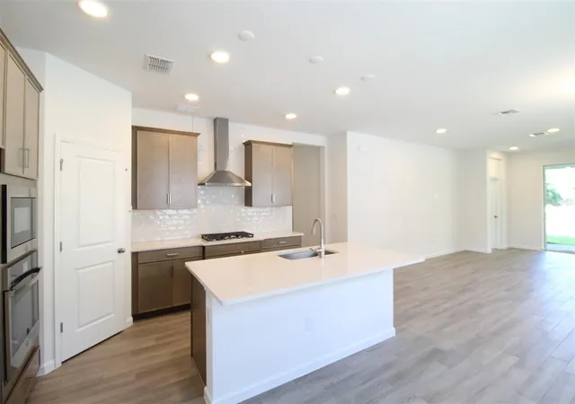 Photo 2 of Single family home for sale at 1296 Hyde St, St Cloud, FL 34771 | MLS# O6408711 | Listing updated on 2026-10-01
