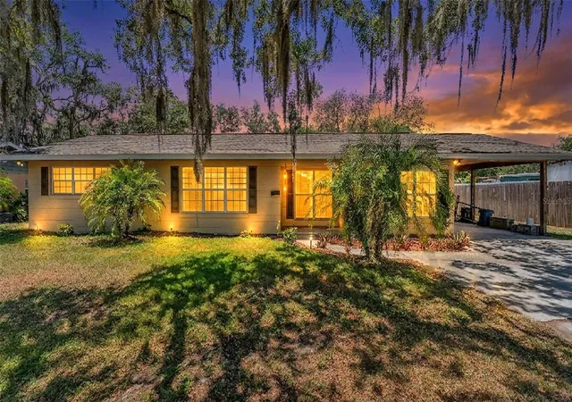 Single family home for sale at 1422 Nancesowee Ave, SEBRING, FL 33870 | MLS# L4961982