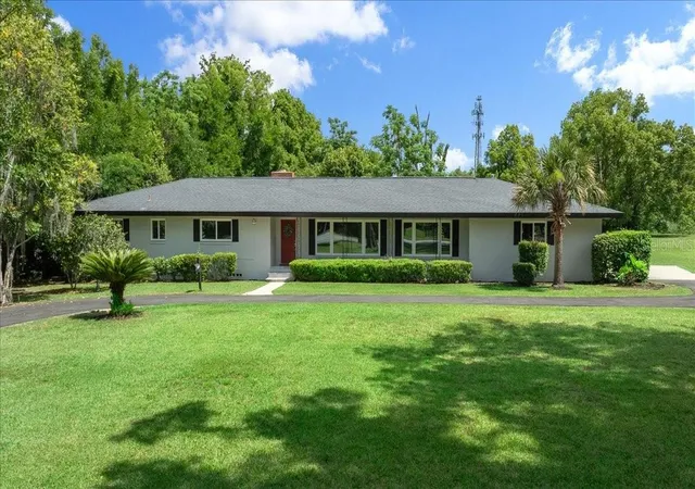 Photo 1 of Single family home for sale at 2333 E Fort King St, Ocala, FL 34471 | MLS# OM724936 | Listing updated on 2026-09-18