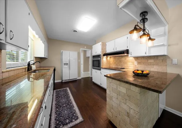 Photo 2 of Single family home for sale at 2333 E Fort King St, Ocala, FL 34471 | MLS# OM724936 | Listing updated on 2026-09-18