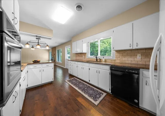 Photo 3 of Single family home for sale at 2333 E Fort King St, Ocala, FL 34471 | MLS# OM724936 | Listing updated on 2026-09-18