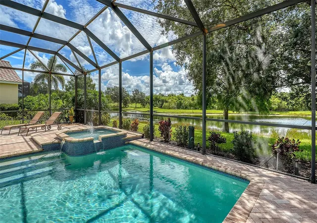 Photo 3 of Single family home for sale at 12710 Stone Ridge Pl, Lakewood Ranch, FL 34202 | MLS# A4694370 | Listing updated on 2026-10-04
