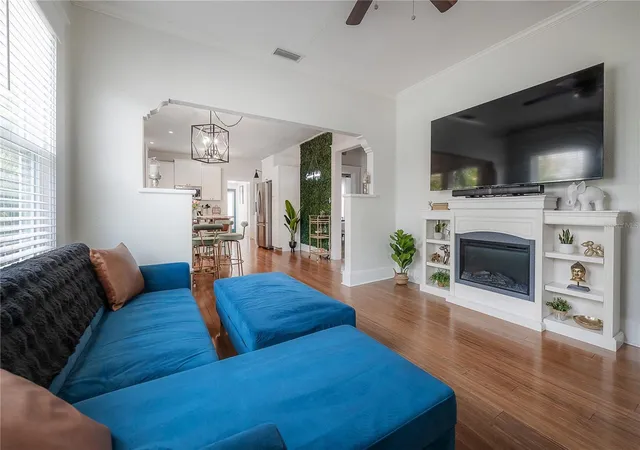 Photo 4 of Single family home for sale at 1010 E Curtis St, Tampa, FL 33603 | MLS# TB8511666 | Listing updated on 2026-09-16