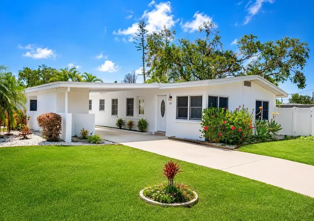 Photo 1 of Single family home for sale at 301 41st Avenue, St Pete Beach, FL 33706 | MLS# TB8512325 | Listing updated on 2026-09-16