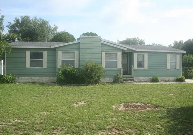 Manufactured home for sale at 10035 SE 126th Lane, BELLEVIEW, FL 34420 | MLS# OM725573