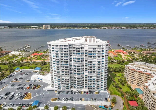 Listing Photo 1 - Condo for sale in building located at 2 Oceans W Blvd, Daytona Beach Shores, FL 32118 - Unit #300