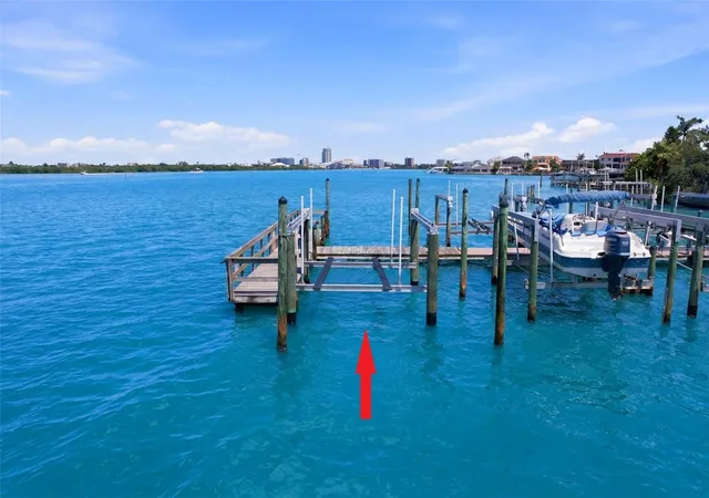 Photo 3 of Townhouse for sale at 200 Brightwater Dr #10, Clearwater Beach, FL 33767 | MLS# TB8514148 | Listing updated on 2026-09-16
