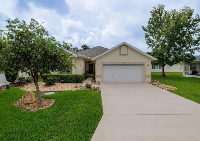 Photo 1 of Single family home for sale at 61 Raintree Cir, Palm Coast, FL 32164 | MLS# FC318946 | Listing updated on 2026-09-08