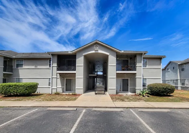 Listing Photo 1 - Condo for sale in building located at 3705 Sw 27Th St, Gainesville, FL 32608 - Unit #818