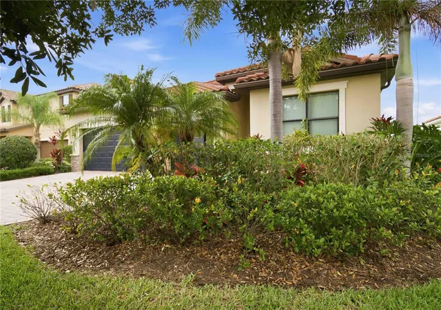 Photo 3 of Single family home for sale at 13422 Saw Palm Crk Trl, Bradenton, FL 34211 | MLS# N6144550 | Listing updated on 2026-10-02