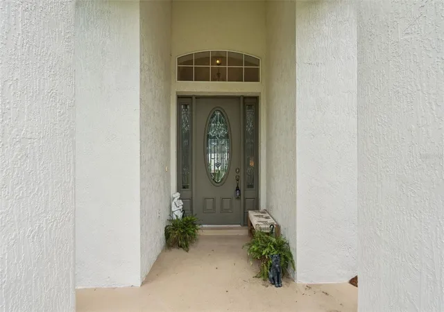 Photo 3 of Single family home for sale at 135 Hickory Stick Ct, Debary, FL 32713 | MLS# O6412888 | Listing updated on 2026-09-17