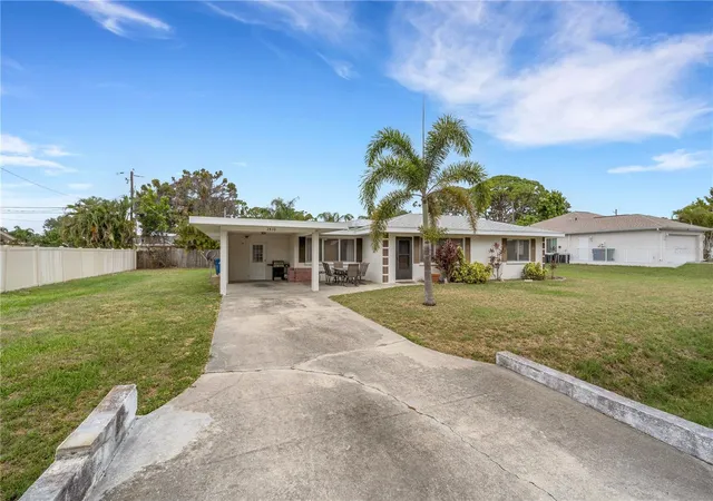 Photo 28 of Single family home for sale at 2830 Siesta Dr, VENICE, FL 34293 | MLS# N6144564 | Listing updated on 2026-10-09