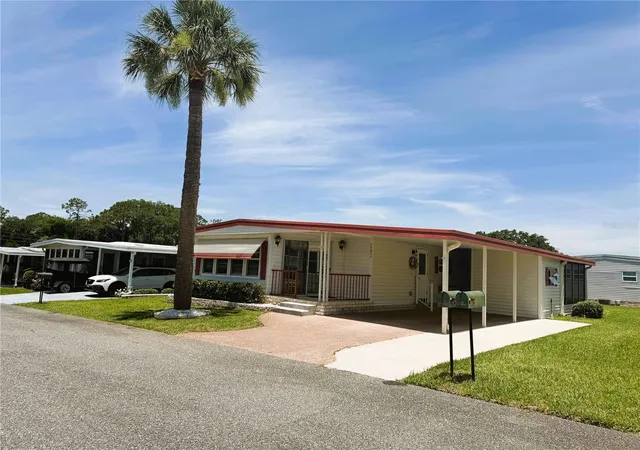 Photo 3 of Manufactured home for sale at 101 Marigold St, Leesburg, FL 34748 | MLS# R4911370 | Listing updated on 2026-09-24