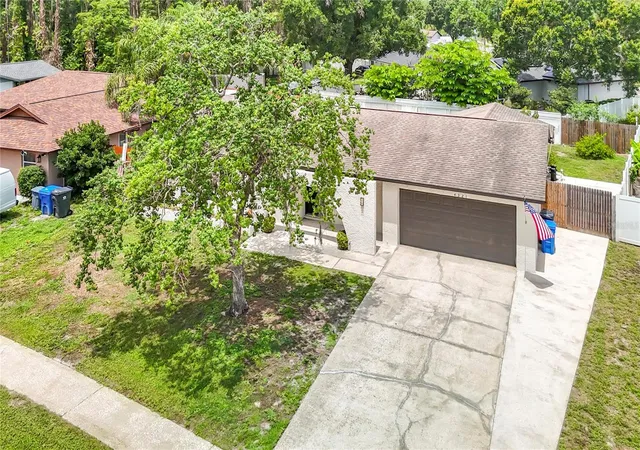 Photo 4 of Single family home for sale at 4321 Foxglen Ln, Tampa, FL 33624 | MLS# TB8514959 | Listing updated on 2026-10-06
