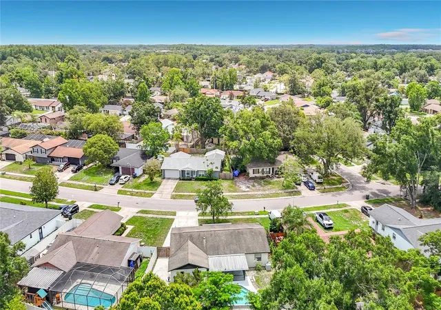Photo 69 of Single family home for sale at 4321 Foxglen Ln, TAMPA, FL 33624 | MLS# TB8514959 | Listing updated on 2026-10-06