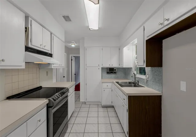 Photo 3 of Single family home for sale at 35505 Crescent Dr, Fruitland Park, FL 34731 | MLS# G5113273 | Listing updated on 2026-09-08