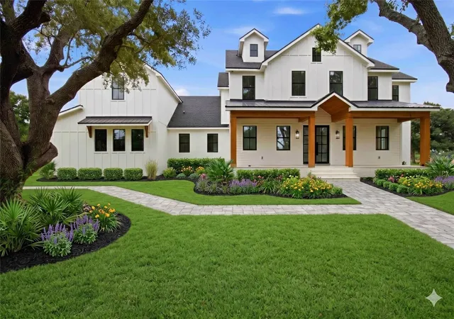 Photo 2 of Single family home for sale at 639 Oakford Rd, Sarasota, FL 34240 | MLS# A4695890 | Listing updated on 2026-10-07