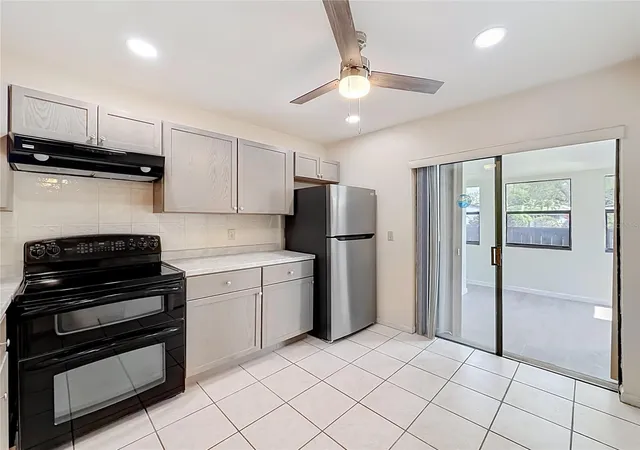 Photo 3 of House for sale at 55 Seminole Dr, Royal Palm Beach, FL 33411 | MLS# O6413904 | Listing updated on 2026-10-09